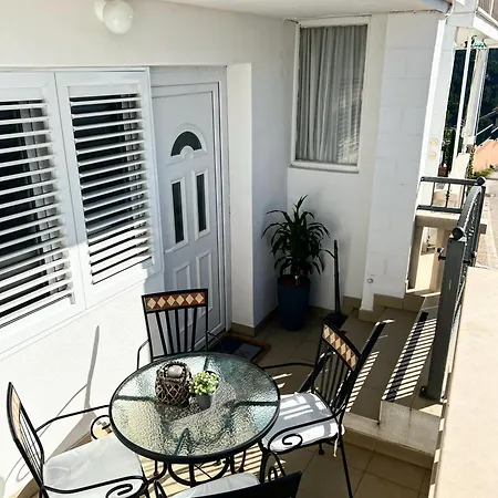 Apartmani Kika Brela Exterior photo