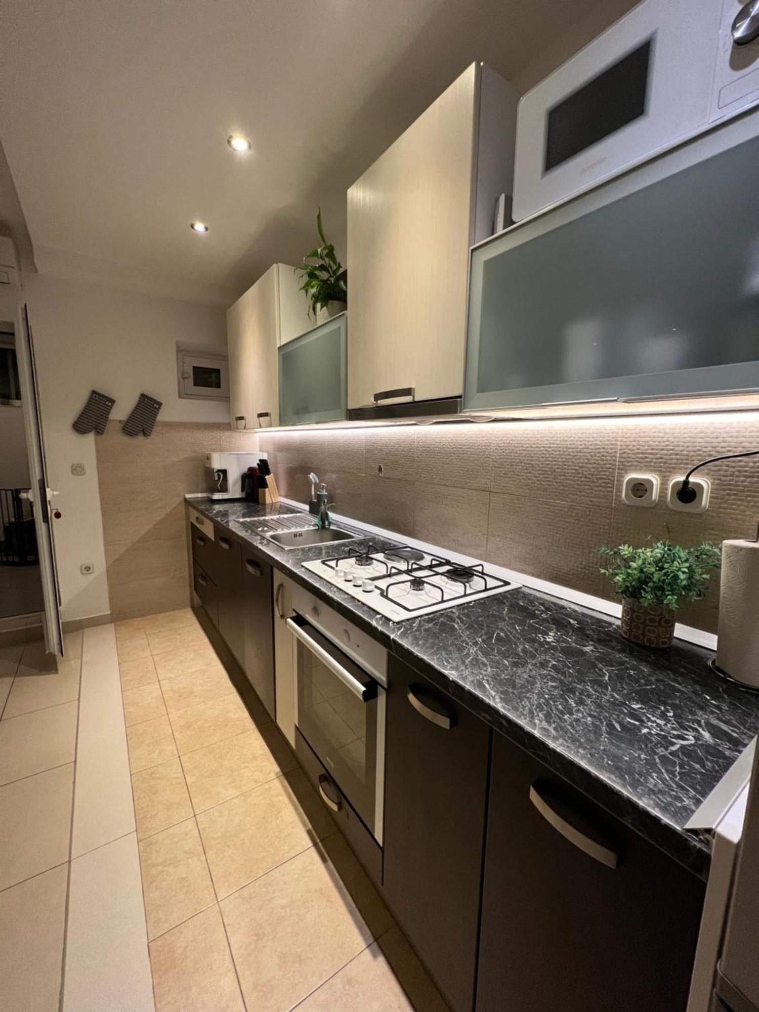 Apartmani Kika * Brela
